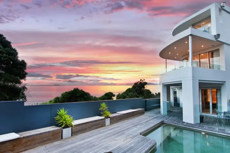 High Net Worth Insurance Modern Home with Swimming Pool and Deck 768x512 1 High Net Worth Insurance Despite the name, high net worth insurance isn’t simply a variation on ordinary personal insurance with higher coverage limits and higher premiums. Instead, it’s about recognizing that people with large assets have unique needs.
